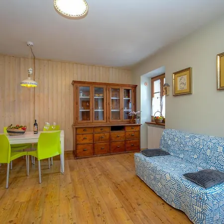 Holiday home Casa Nel Borgo - Casa Oliva *