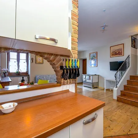 Holiday home Casa Nel Borgo - Casa Oliva *